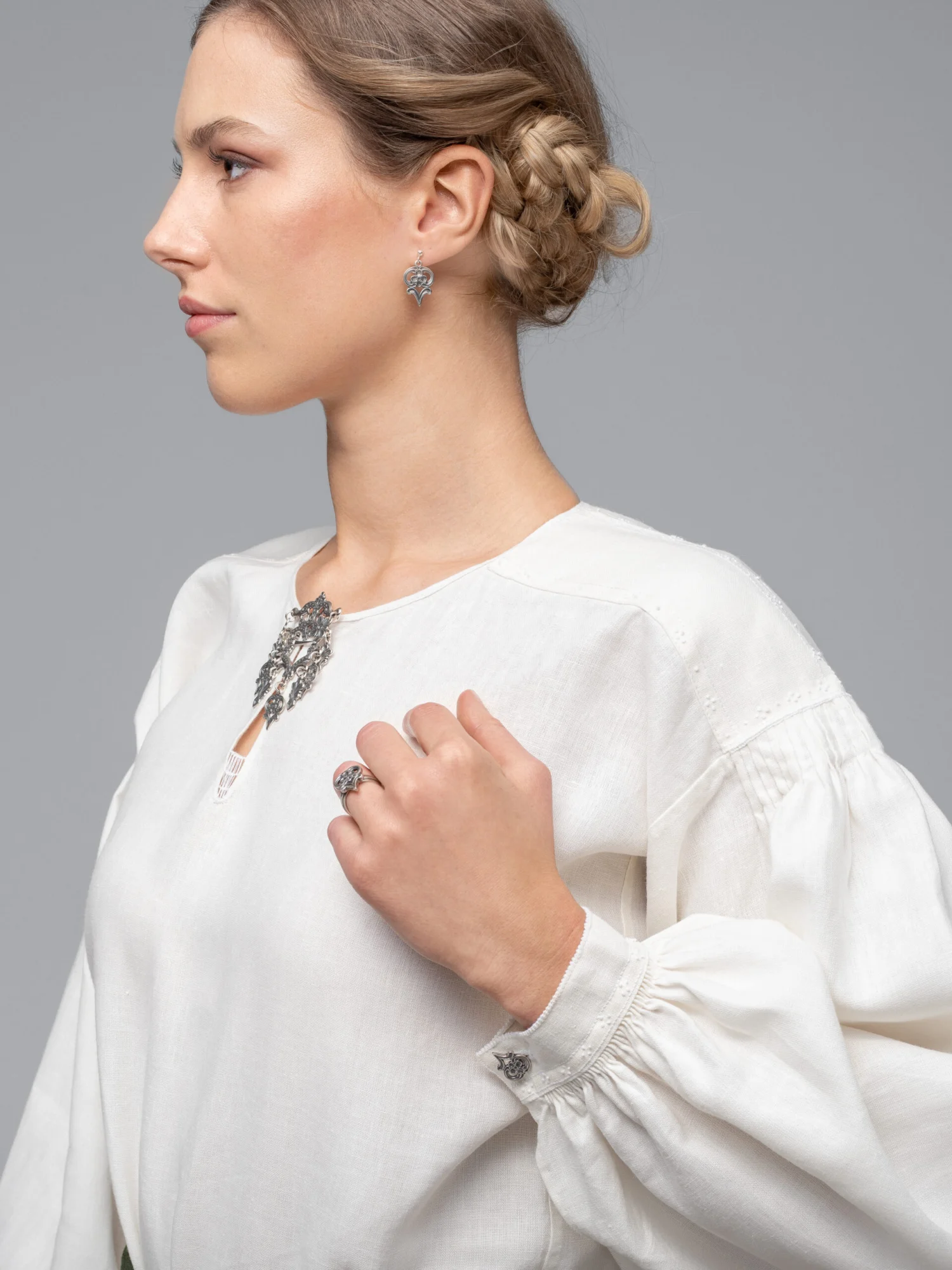 Kvinnebunad for Sør-Østerdal