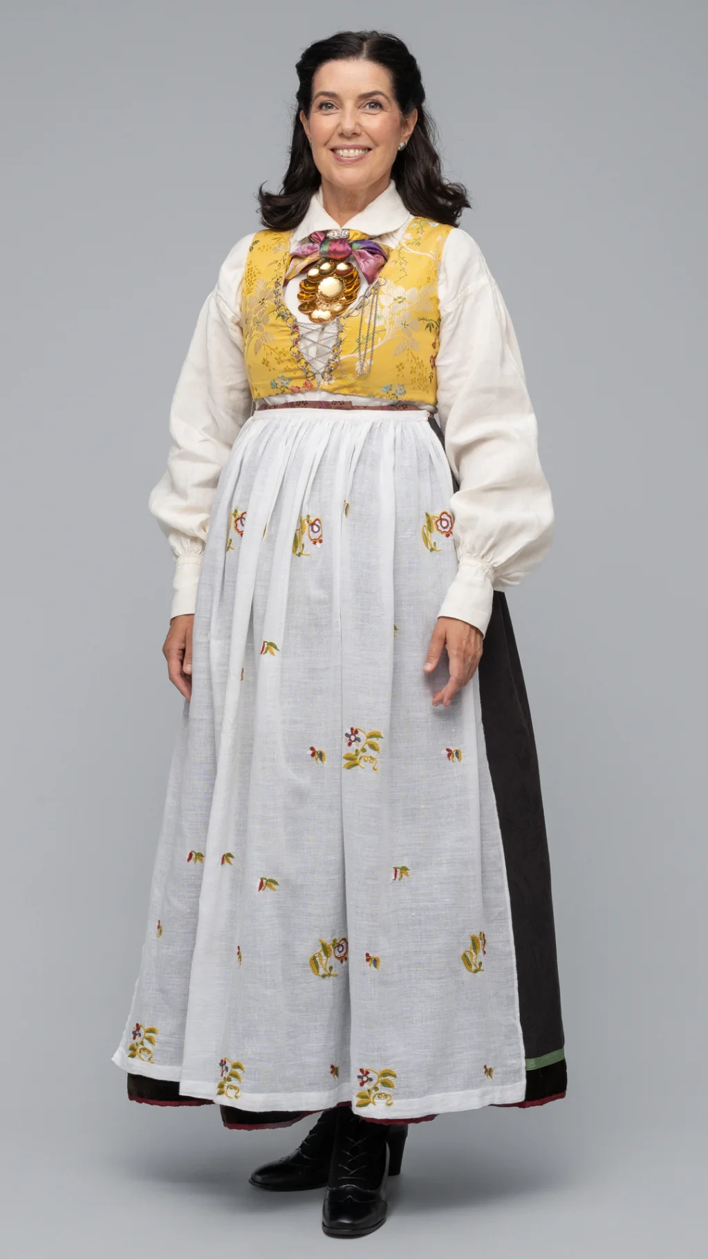 Rekonstruert Vest-Agder drakt fra 1810