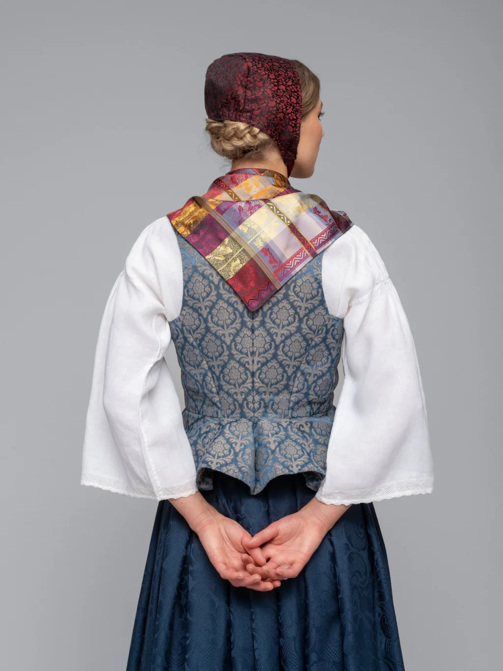 Kvinnebunad for Sør-Østerdal