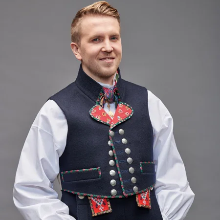 Rekonstruert mannsbunad fra Fusa