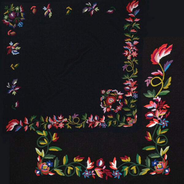 Materialpakke brodert sjal og forkle Vest-Agderbunad