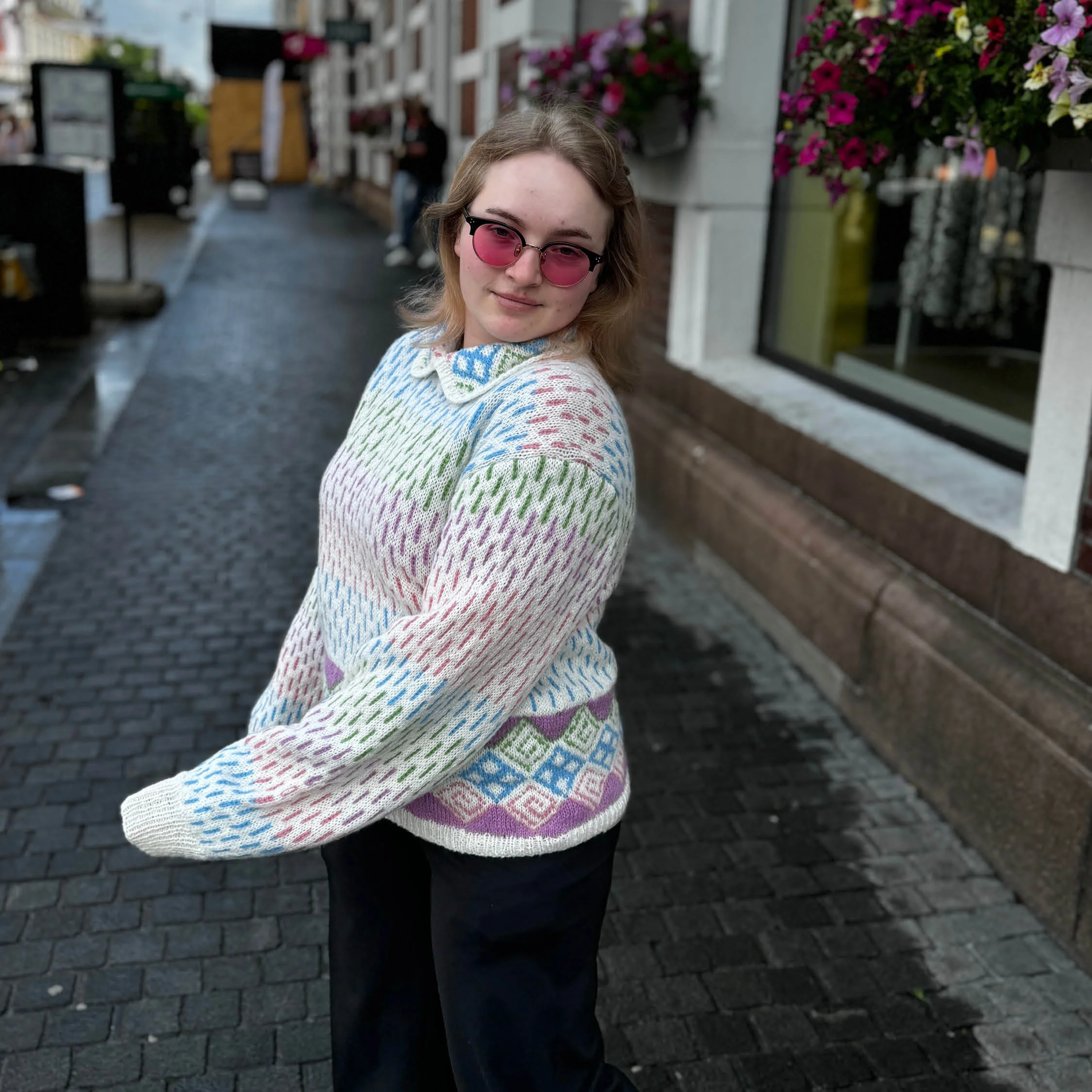 Strikkeskatt  nr. 318 genser med krage - Bilde 4