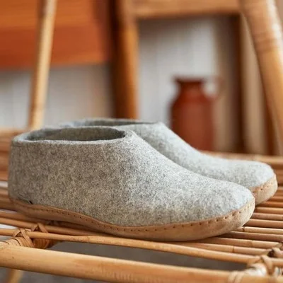 Shoe