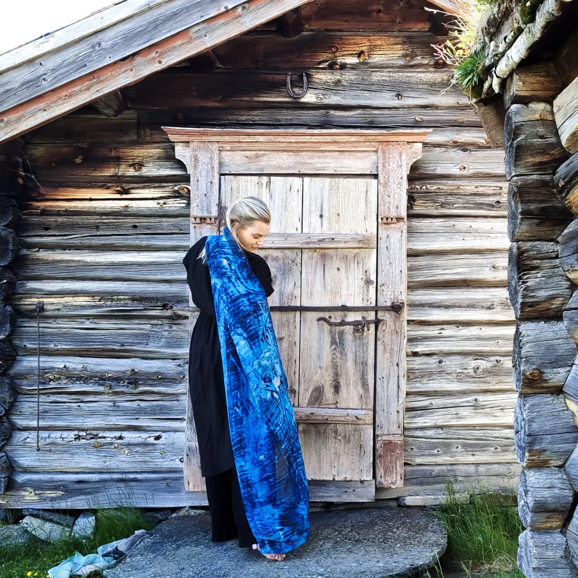 Skjerf Blue waves i lin/modal/silke