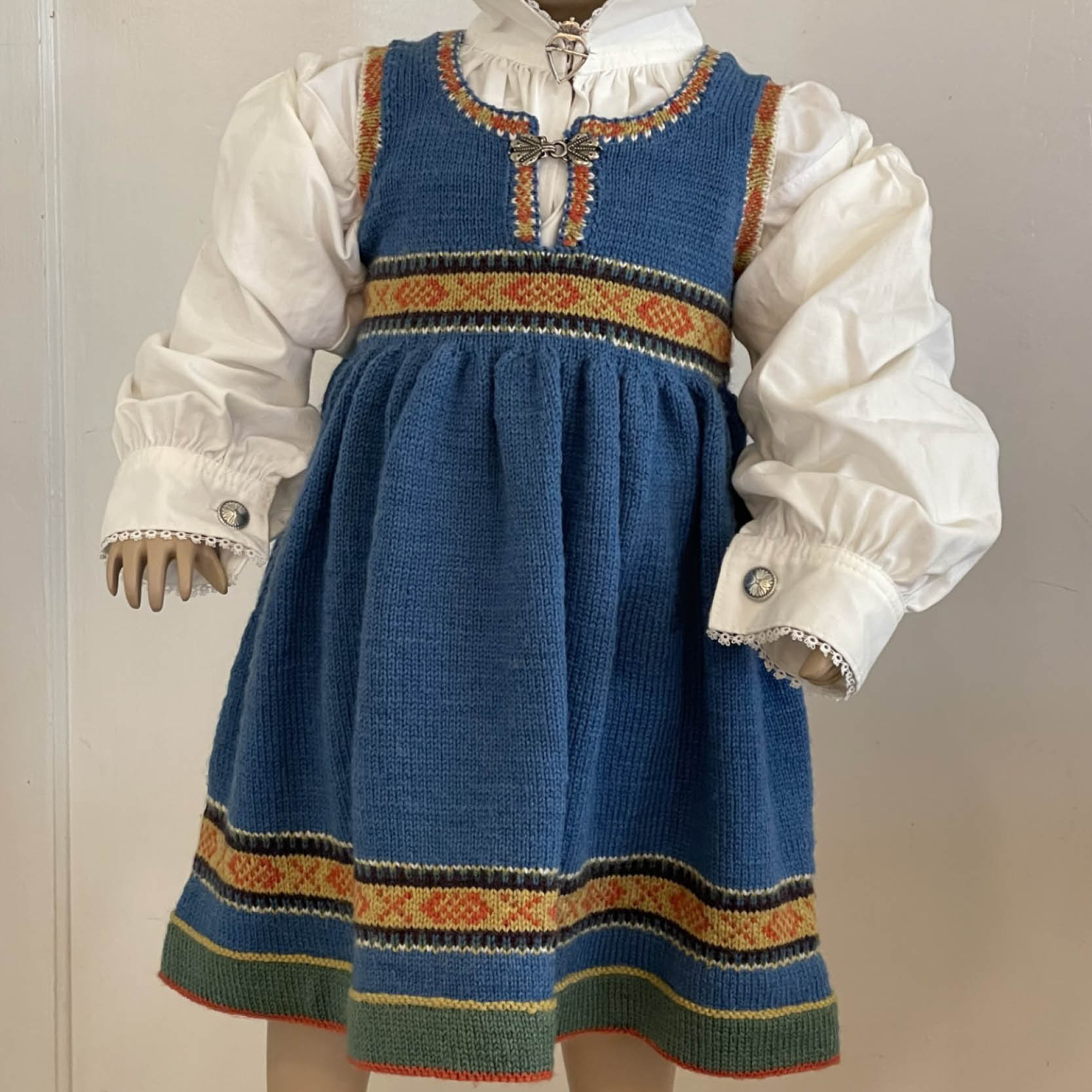 STRIKKEPAKKE BUNADSKJOLE, VESTFOLD 1932, baby - Bilde 2