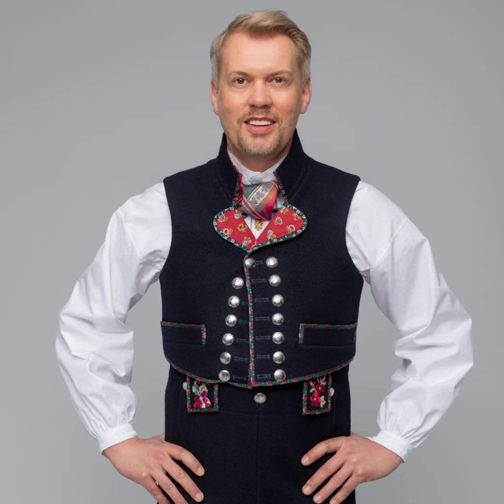 Rekonstruert mannsbunad fra Fusa