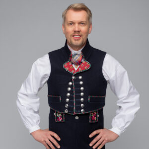 Rekonstruert mannsbunad fra Fusa