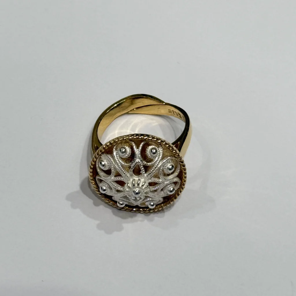 Ring til Tromsø Fest drakt