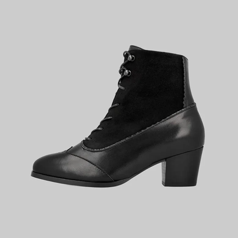 Klara boot
