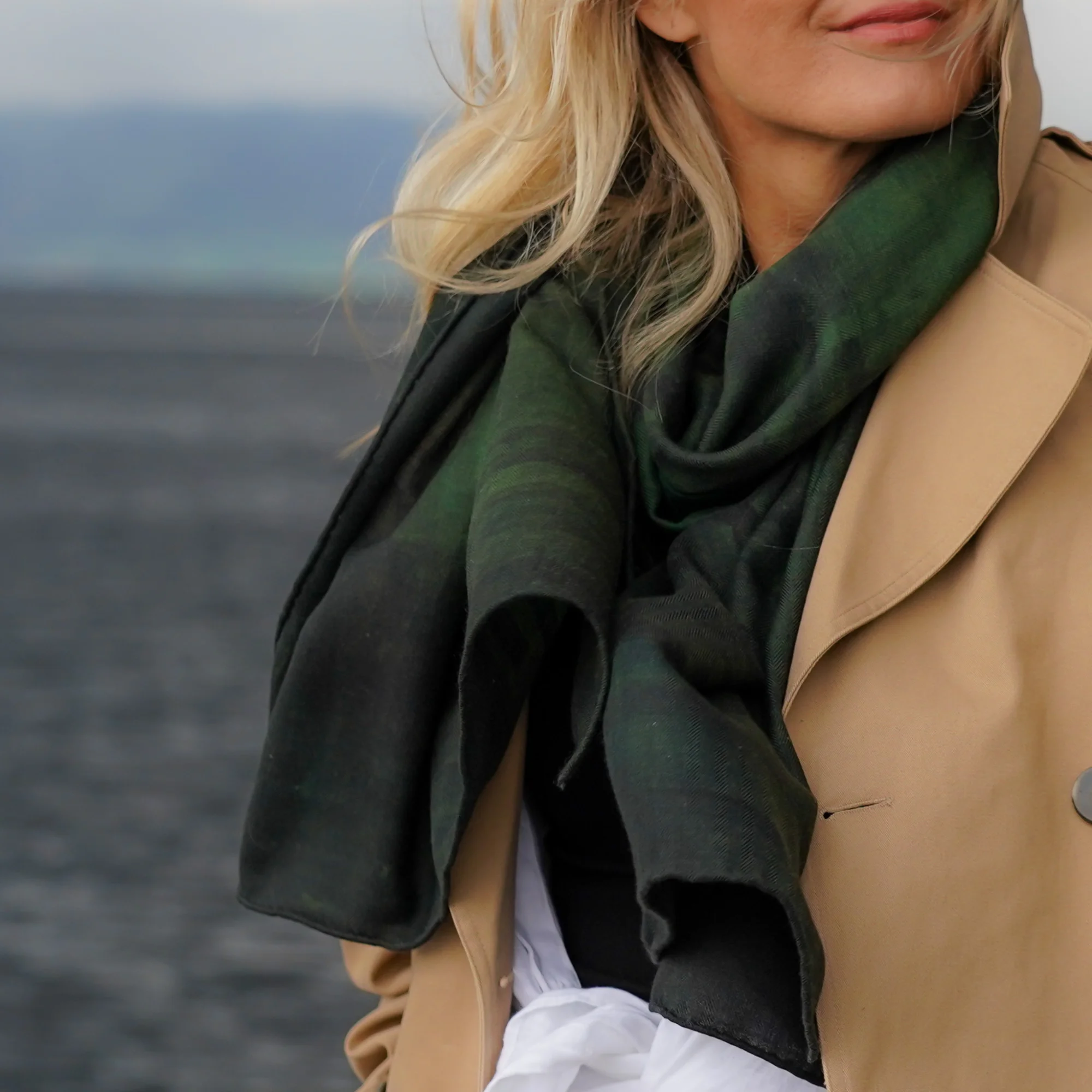 Skjerf Over the seven seas dark green