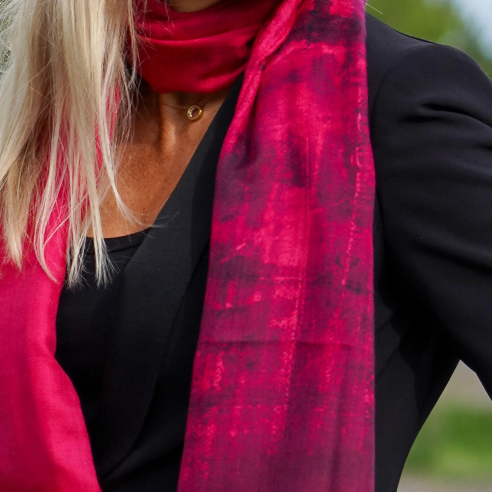 Skjerf Over the seven seas magenta