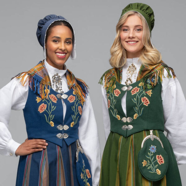 Materialpakke Nordlandsbunad dame, brodert