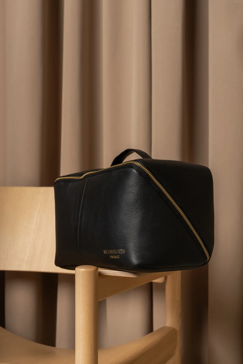 Project 10 black/gold