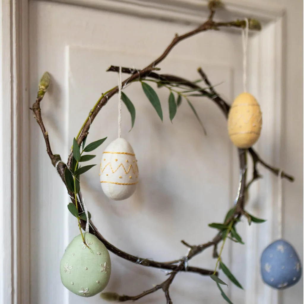 Håndbroderte Påskeegg