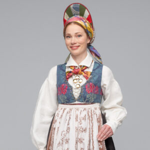 Rekonstruert Vest-Agder drakt fra 1810