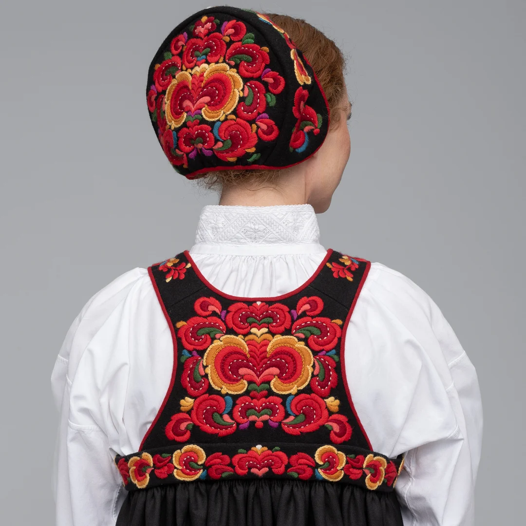 Broderingspakke til bunad fra Nedre Hallingdal - Bilde 1