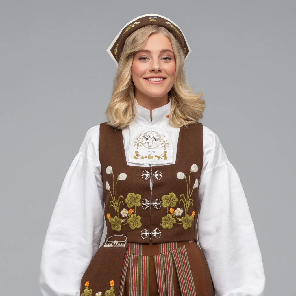 Senja festdrakt brun vest