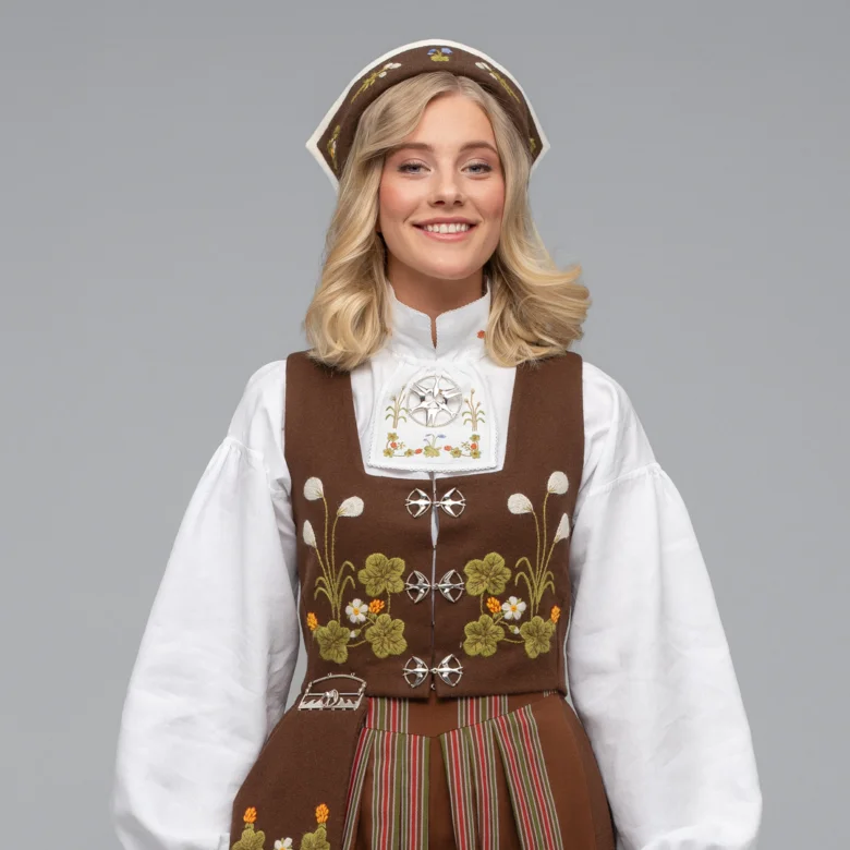 Senja festdrakt brun vest