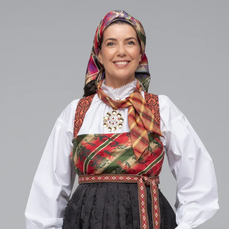 Bringeklutbunad fra Tveit, Aust-Agder